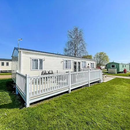 Beautiful 6 Berth Caravan At Breydon Water Nearby Great Yarmouth Ref 10056B Belton with Browston Exterior photo
